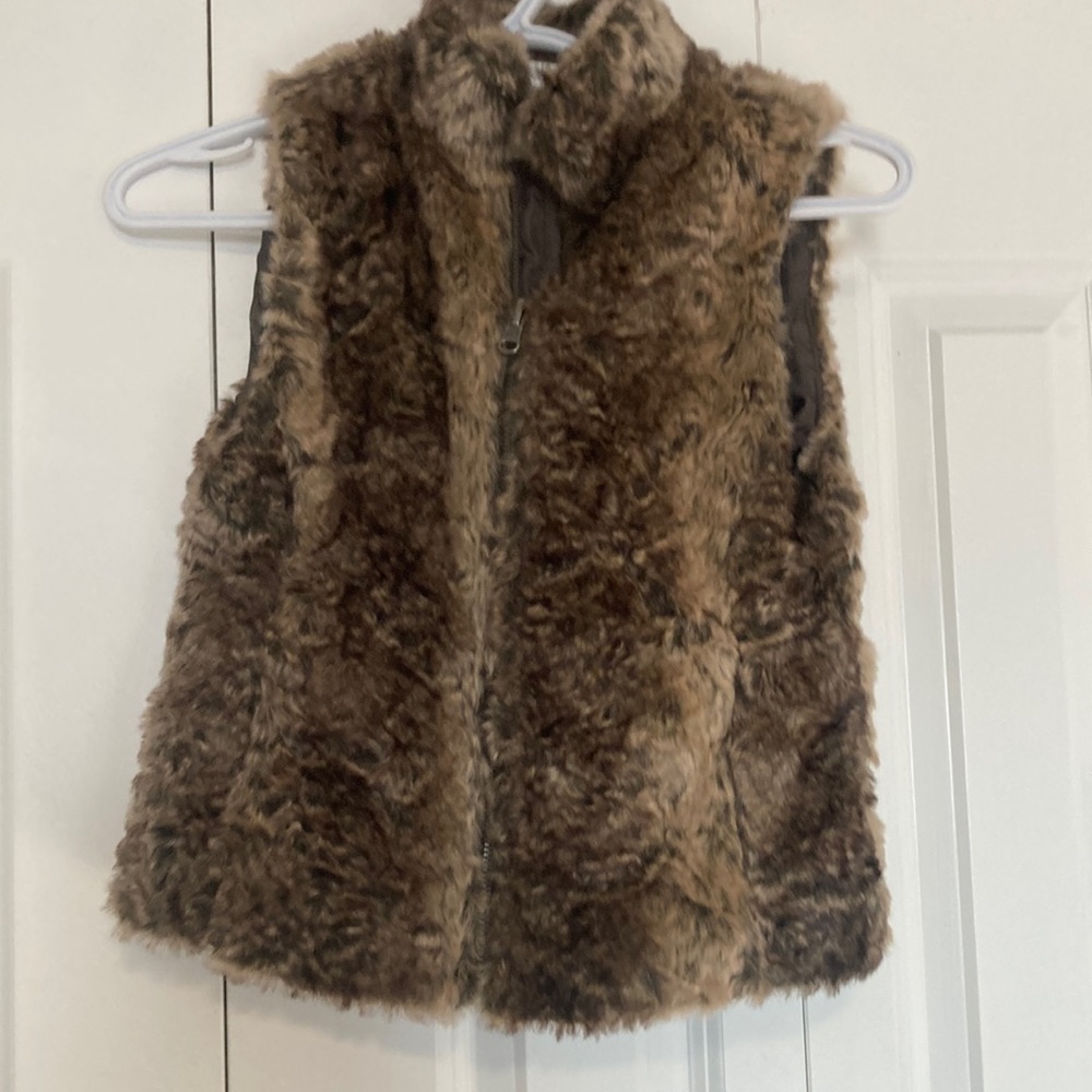 Gap fair fur vest